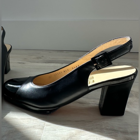 Vintage Ferragamo Nero Patent Calf Slingback Heels
- Size (6.5) - Picture 8 of 10
